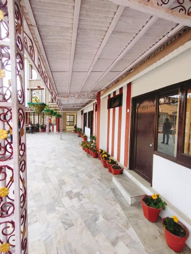 Deep Hotel Mussoorie Eksteriør bilde